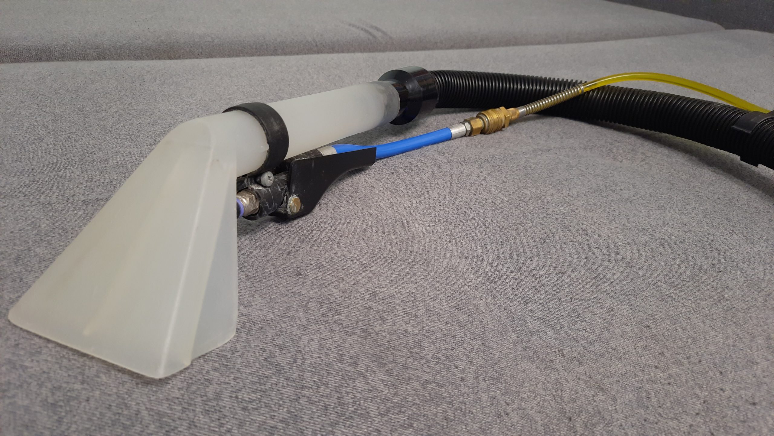 Pranie tapicerki samochodowej oraz pranie tapicerki meblowej