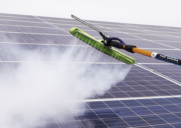 Czyszczenie paneli fotowoltaicznych